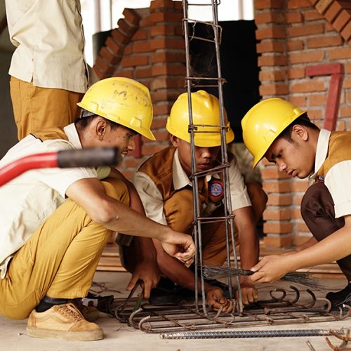 SMK Menjawab Kebutuhan Dunia Kerja