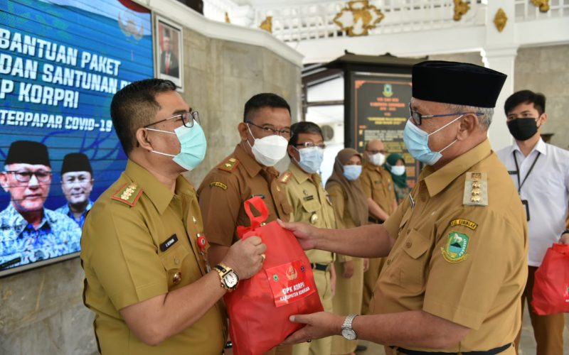 Bangun Kepedulian, Korpri Kuningan Santuni Keluarga ASN yang Wafat dan Isoman Covid-19