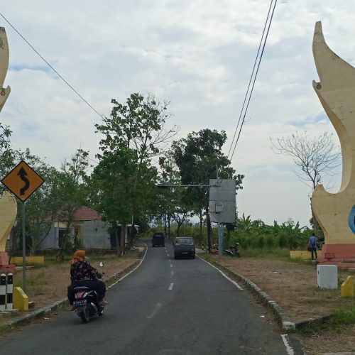 Tugu Perbatasan Jabar-Jateng di Cibingbin Butuh Perawatan