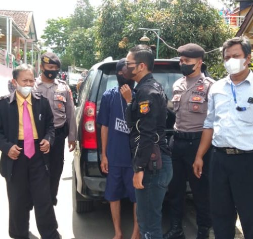 Dijaga Ketat, 58 Anggota Polisi Amankan Rekontruksi Pembunuhan PSK Online