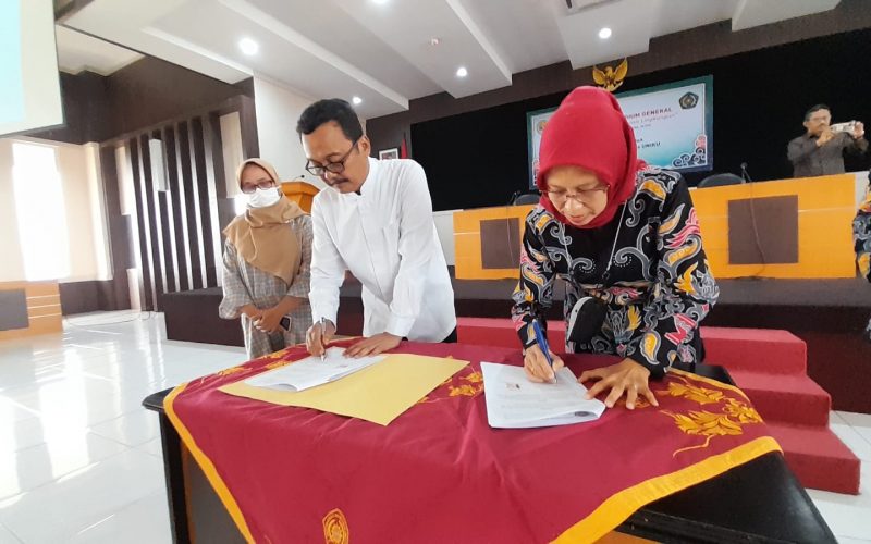 Perkuat Kerja Sama, SPs Uniku dan DPPs UM Malang Tandatangani MoA