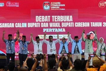 Tampil Prima di Debat Terbuka Perdana, Paslon Nomor Urut 1 Rahmat-Imam Siap Kerja Nyata Bangun Pemerataan Ekonomi dan SDM Unggul di Cirebon